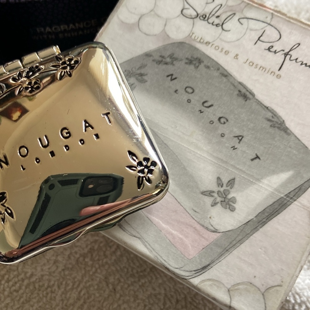 Assorted Compact Collection - Picture 9 of 9